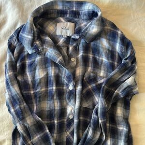 100% Rayon RAILS button down small.Excellent condition hunter/patriot/sky/white